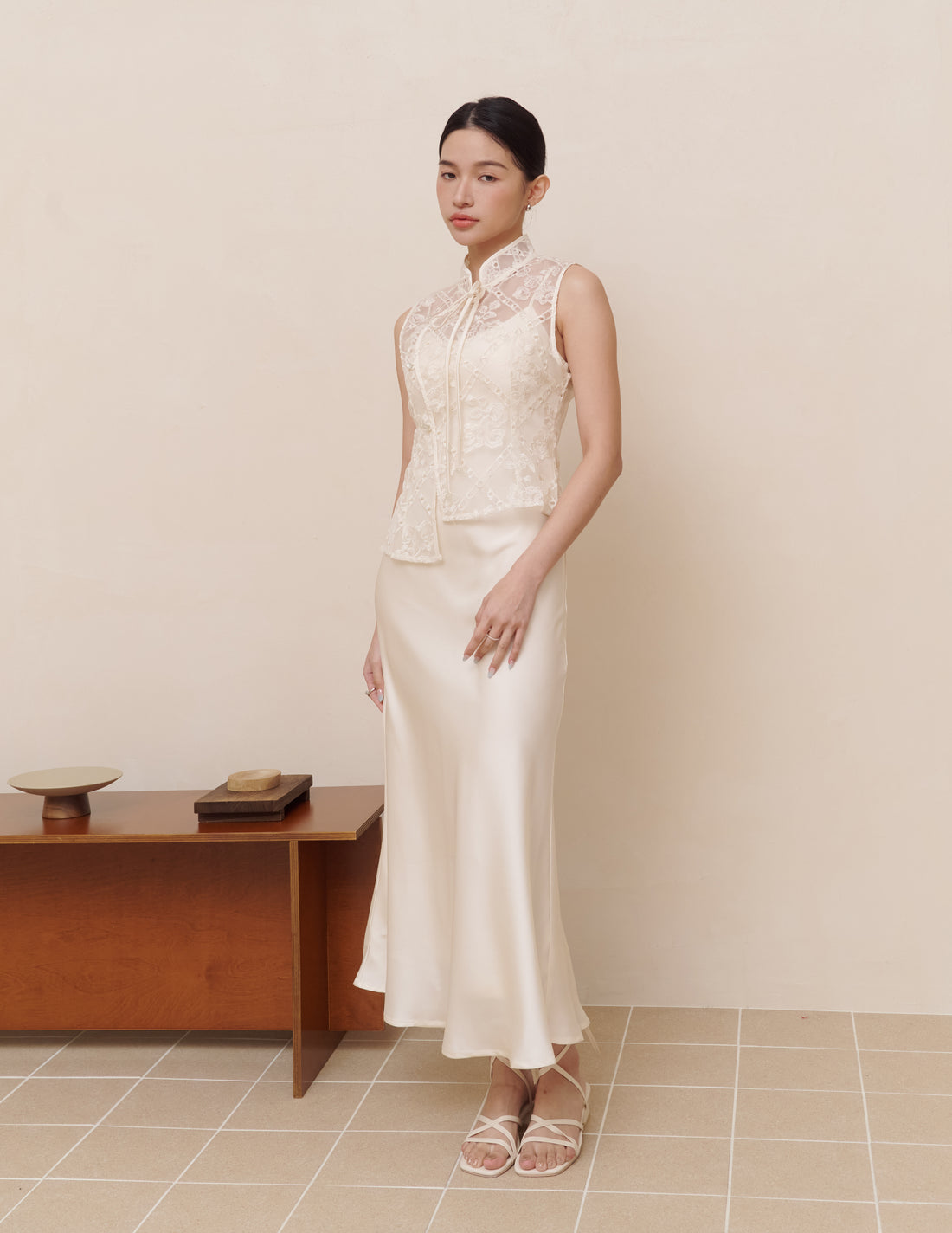 Qian Embroidered Overlay Top in Diamond Bloom