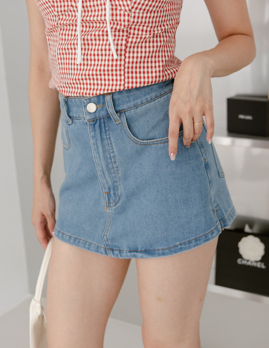 Kendra Denim Skorts in Mid Wash