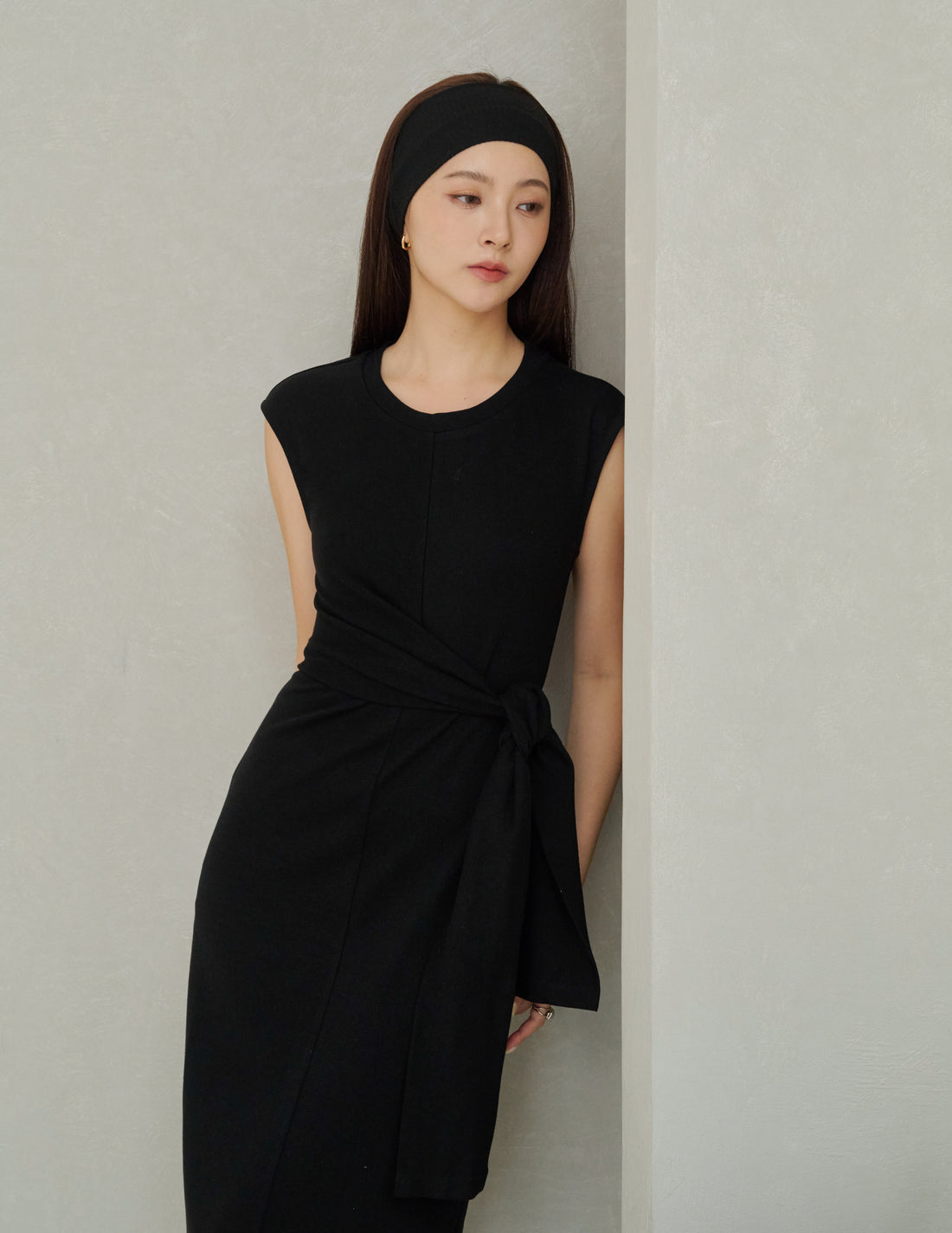 Kathy Tie Waist Midi Dress in Black