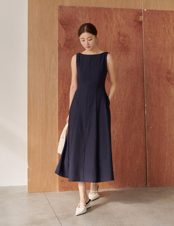 Carrie Panel Midi Dress in Navy