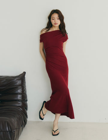 Louise Ruched Knit Dress in Burgundy