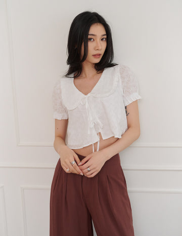 Poppy Ribbon Tie Peterpan Top in Bow Eyelet